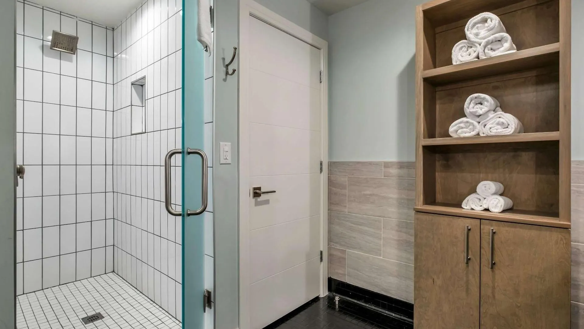 Apartment Nashville Honky Tonk Suite 6 Bedroom By Maddox Hotel United States