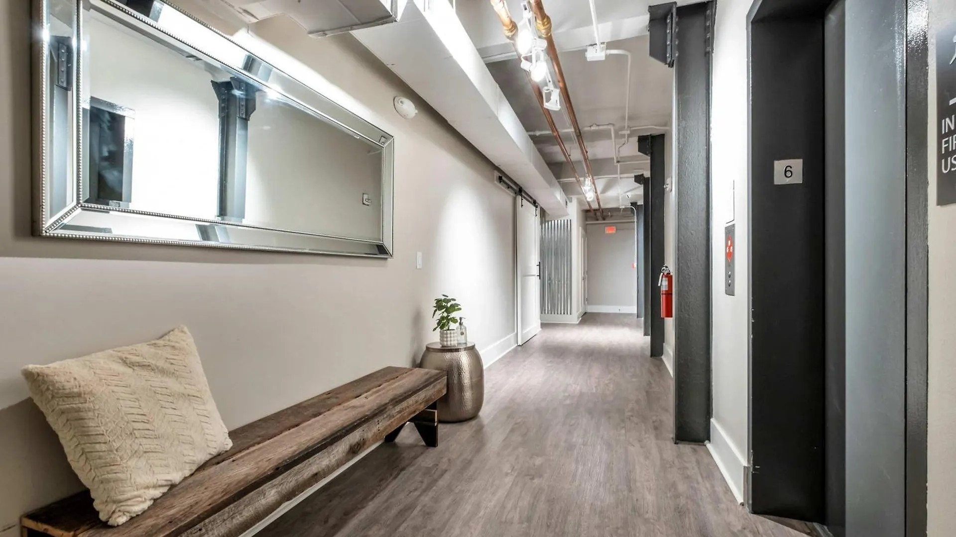 Nashville Honky Tonk Suite 6 Bedroom By Maddox Hotel Apartment