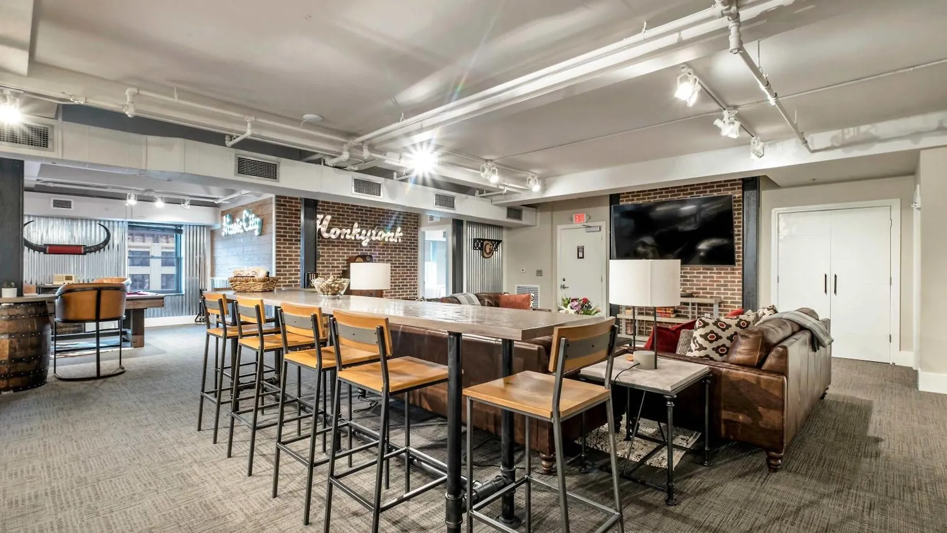 Nashville Honky Tonk Suite 6 Bedroom By Maddox Hotel 0*,  United States