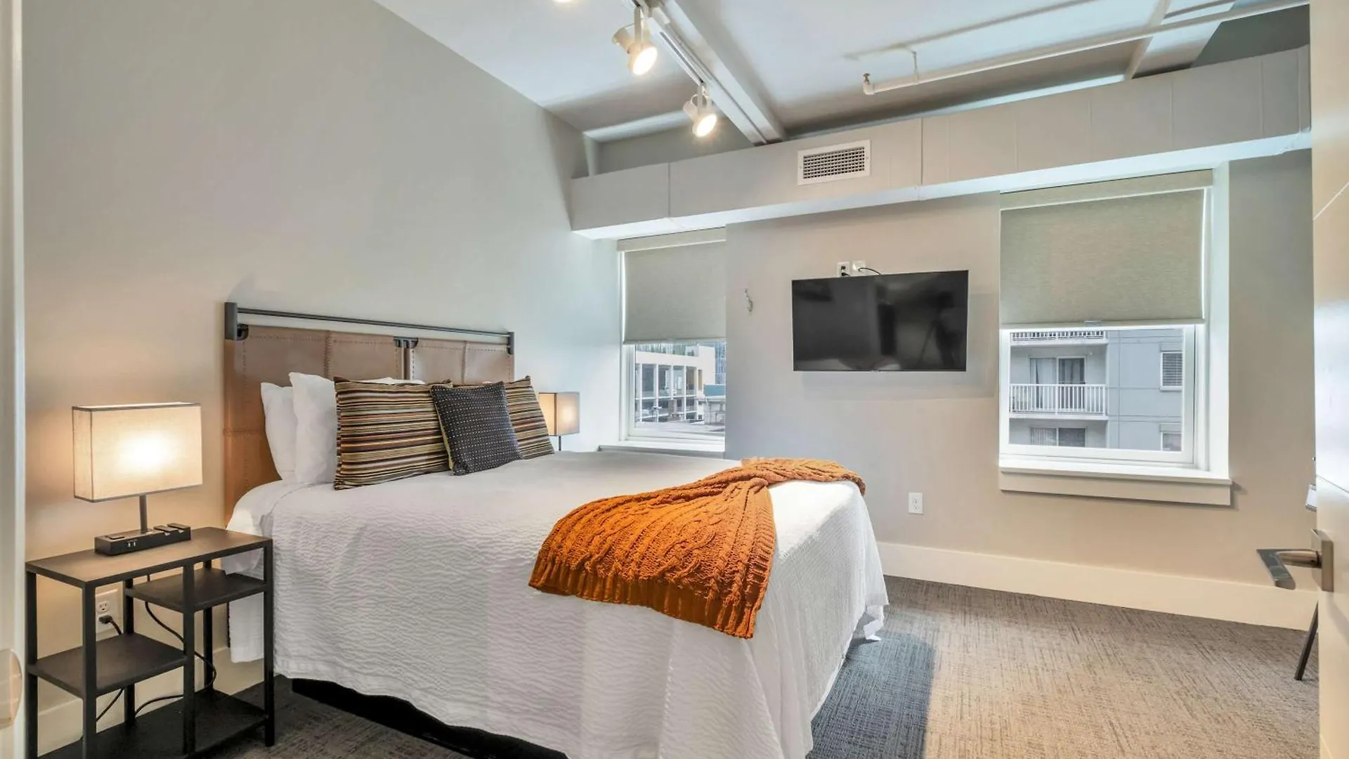 Nashville Honky Tonk Suite 6 Bedroom By Maddox Hotel