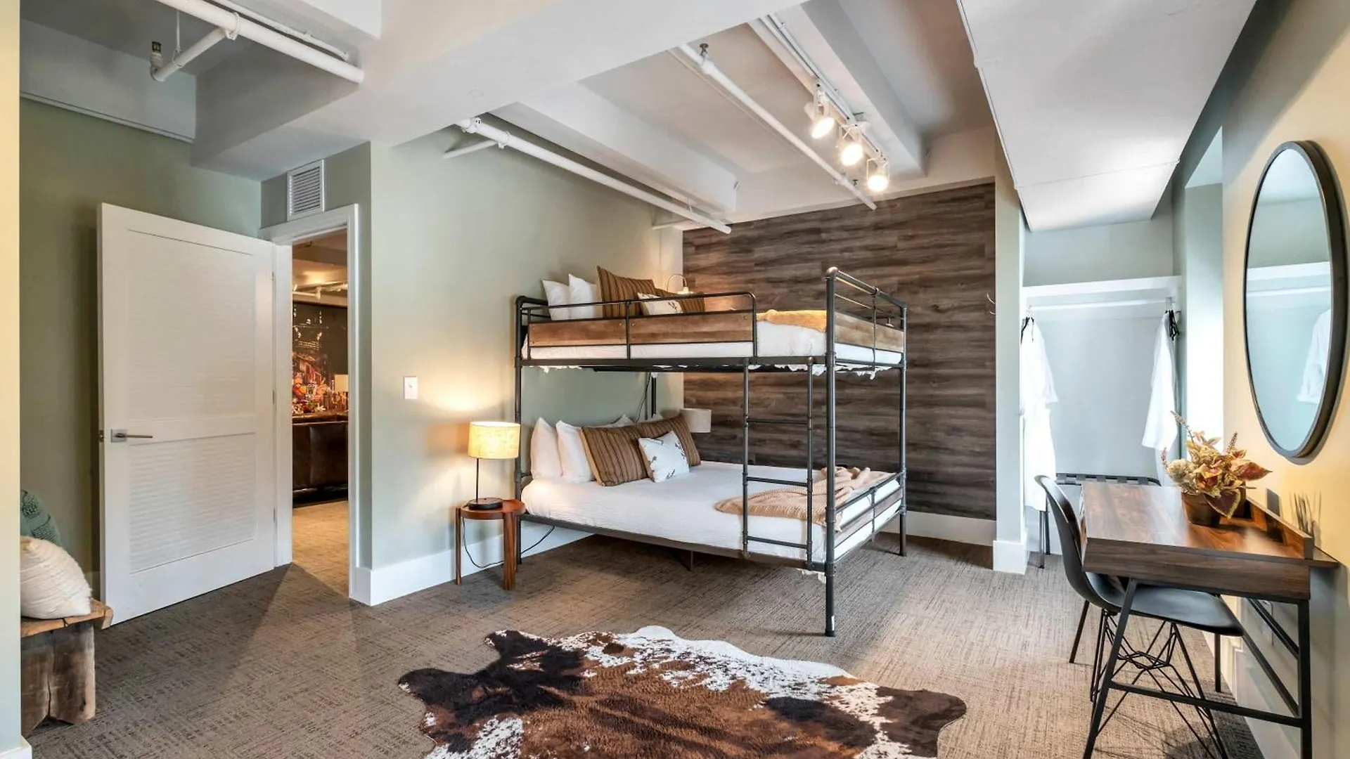 Nashville Honky Tonk Suite 6 Bedroom By Maddox Hotel 0*,  الولايات المتحدة الأمريكية